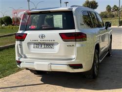 تۆیۆتا لاند کروزەر